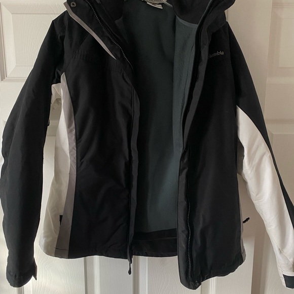 Columbia (women’s size M) Snow/Ski/Snowboard jacket - Picture 3 of 7